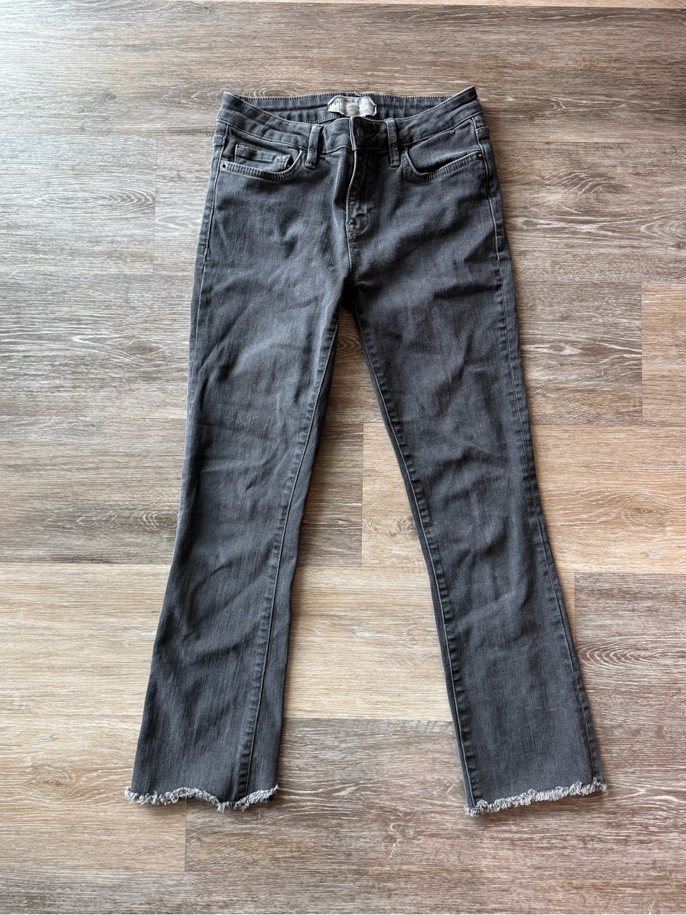 Free People We The Free Charcoal Gray Raw Hem Straight Leg Jeans W26